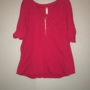 Red mid-sleeve blouse